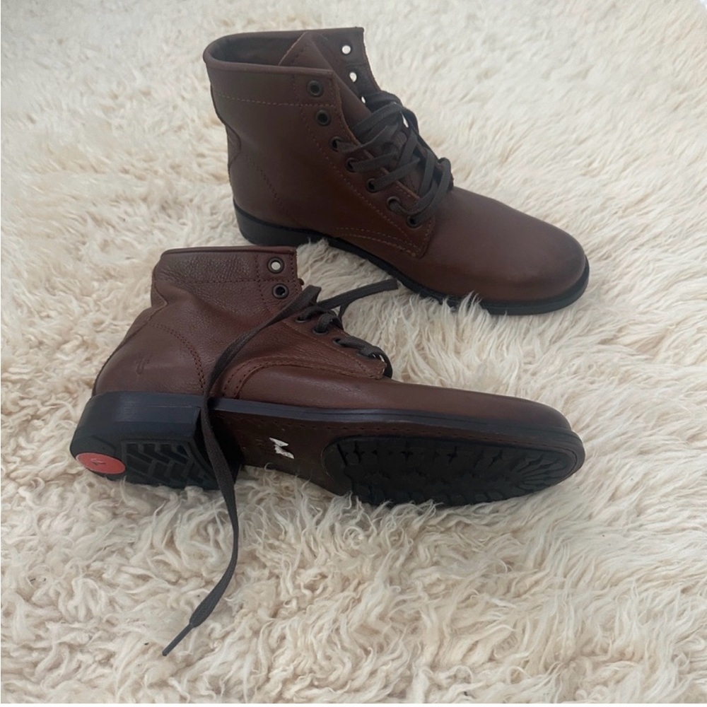 Like New! Frye Brown Lace Up Leather Boots size 7 - Picture 3 of 8